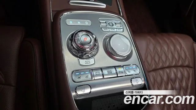 Genesis G90 Бензин 3.5 Turbo e-S/C AWD LWB — Фото автомобиля 9
