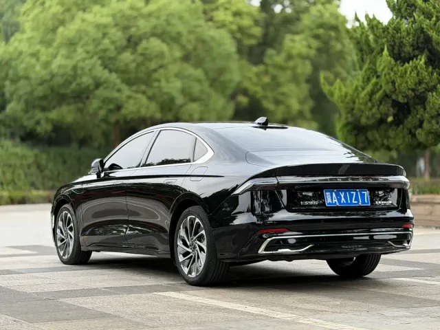 Lincoln Z — Фото автомобиля 8