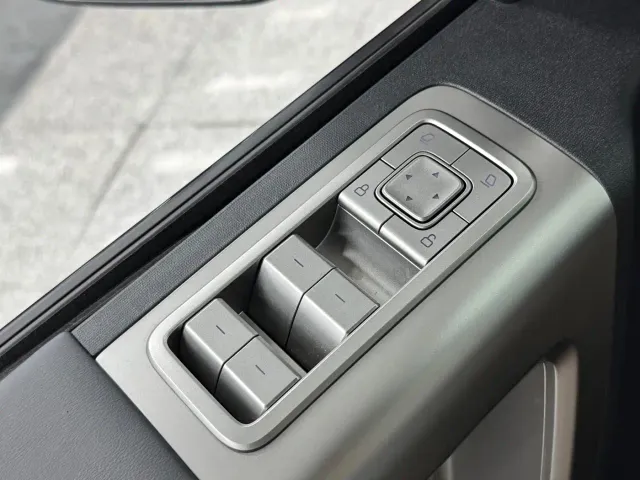 iCAR V23 — Фото автомобиля 24