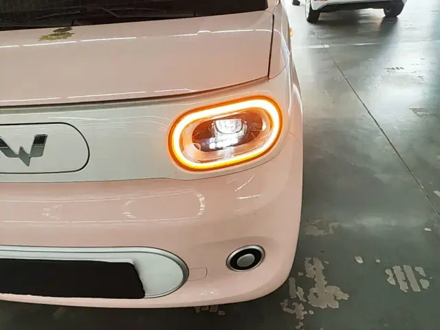 Wuling Hongguang Mini EV — Фото автомобиля 23