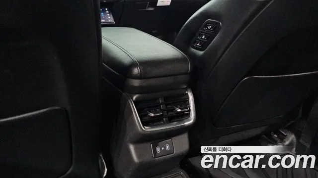 Hyundai Grandeur Grandeur (GN7) 3.5 LPG 2WD (Такси) — Фото автомобиля 16