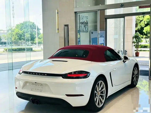 Porsche 718 — Фото автомобиля 9