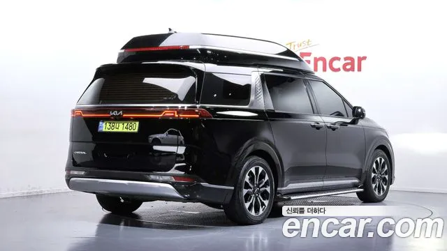 Kia Carnival Generation 4 — Фото автомобиля 2