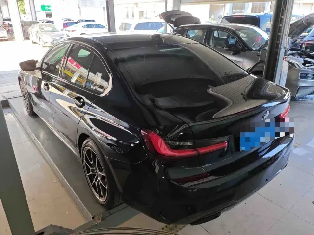 BMW 3 Series — Фото автомобиля 7