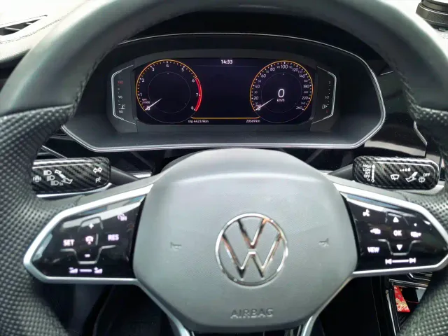 Volkswagen Passat — Фото автомобиля 11