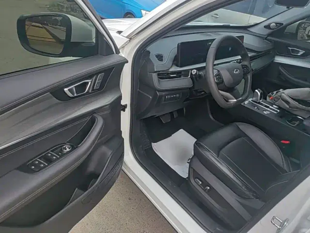 Chery Tiggo 8 PLUS — Фото автомобиля 15