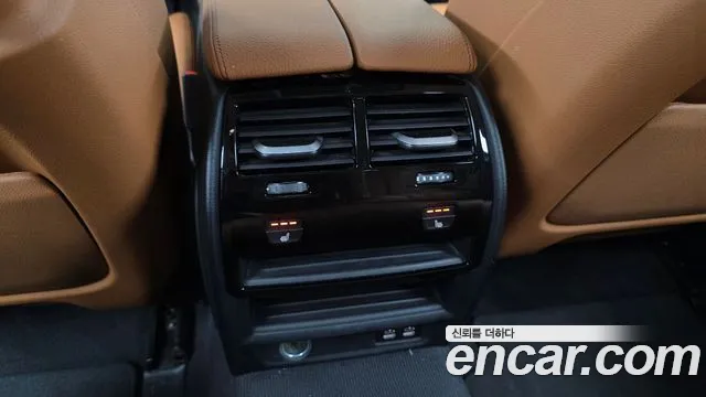 BMW 5 Series G30 — Фото автомобиля 24