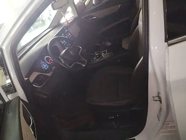 BYD Song MAX — Фото автомобиля 15