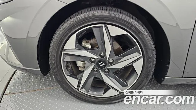 Hyundai Avante CN7 — Фото автомобиля 5