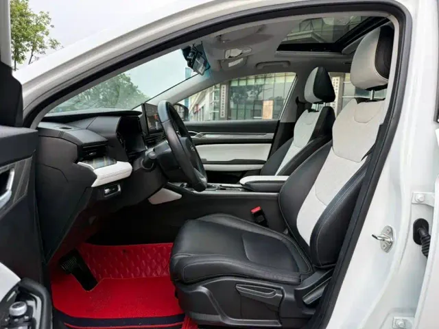 Geely Emgrand L 2022 1.4T CVT Flagship — Фото автомобиля 5