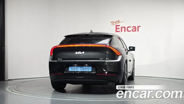 Kia EV6 — Фото автомобиля 4