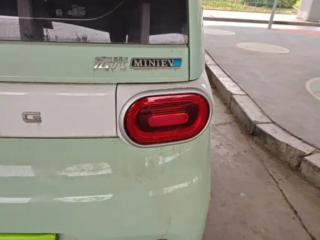 Wuling Hongguang Mini EV — Фото автомобиля 7