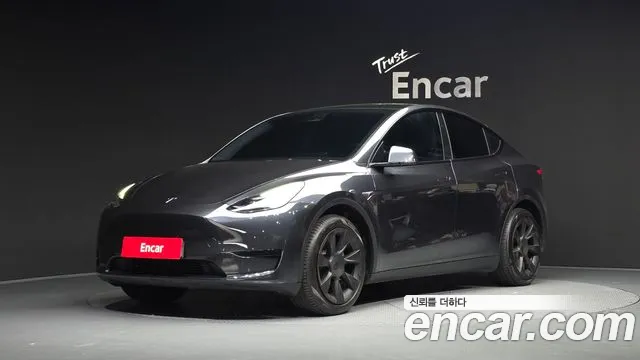 Фотография автомобиля — Tesla Model Y