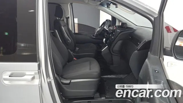 Hyundai Staria — Фото автомобиля 17