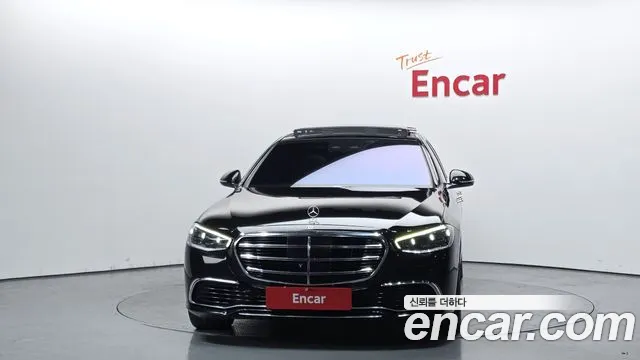 Mercedes-Benz S-Class — Фото автомобиля 3