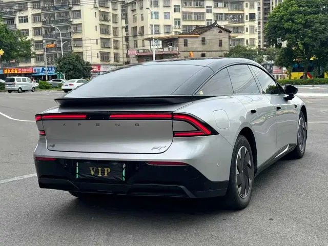 Xpeng P7+ — Фото автомобиля 9
