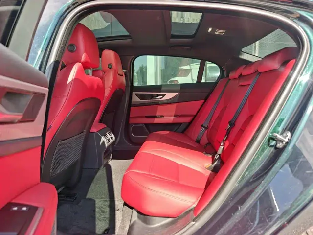 Jaguar XEL — Фото автомобиля 15