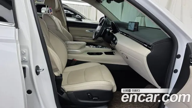 Genesis GV70 — Фото автомобиля 16