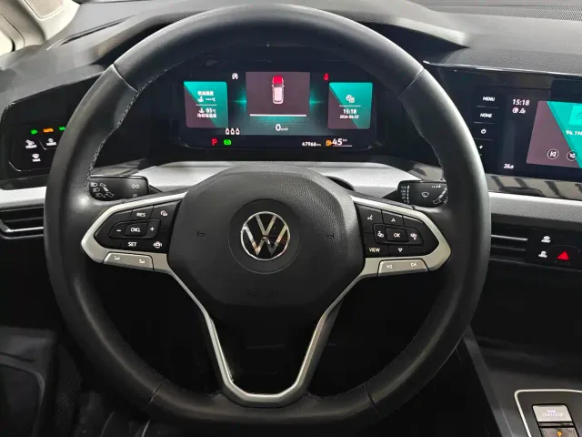 Volkswagen Golf — Фото автомобиля 9