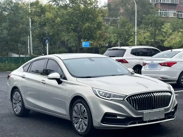 Hongqi H5 — Фото автомобиля 19