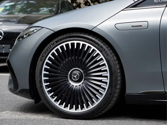 Mercedes-Benz EQS AMG — Фото автомобиля 6