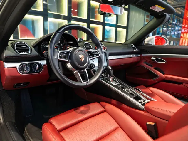 Porsche 718 — Фото автомобиля 14