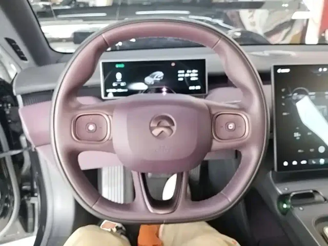 Nio ET5 Touring — Фото автомобиля 10