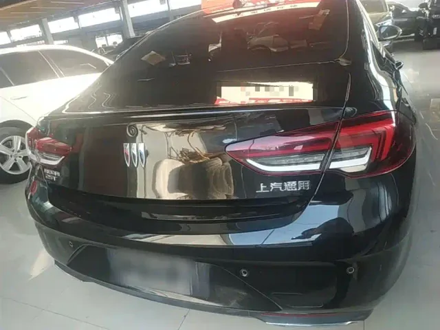 Buick Regal — Фото автомобиля 5