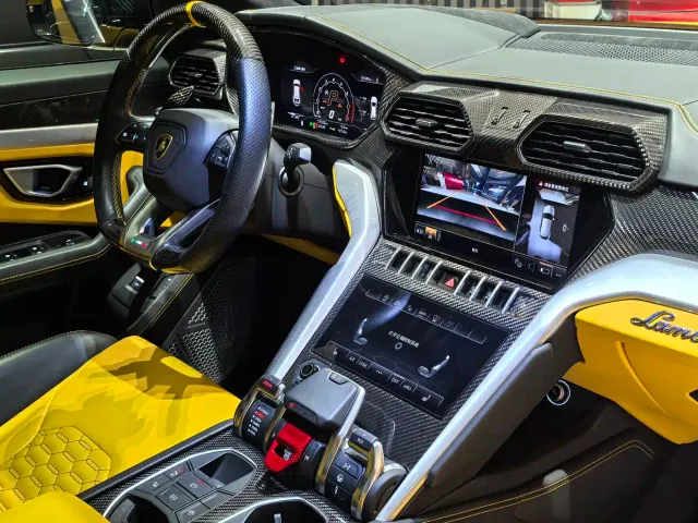 Lamborghini Urus — Фото автомобиля 12