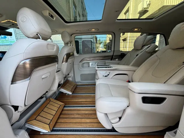 Mercedes-Benz V-Class — Фото автомобиля 13