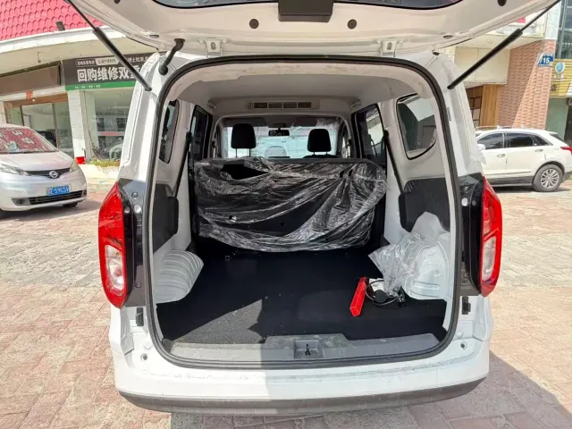 Wuling Hongguang — Фото автомобиля 7
