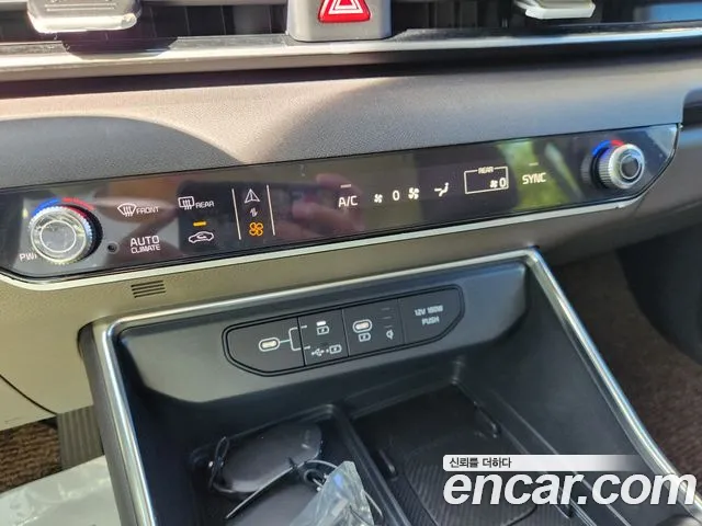 Kia Carnival 4th Gen — Фото автомобиля 12