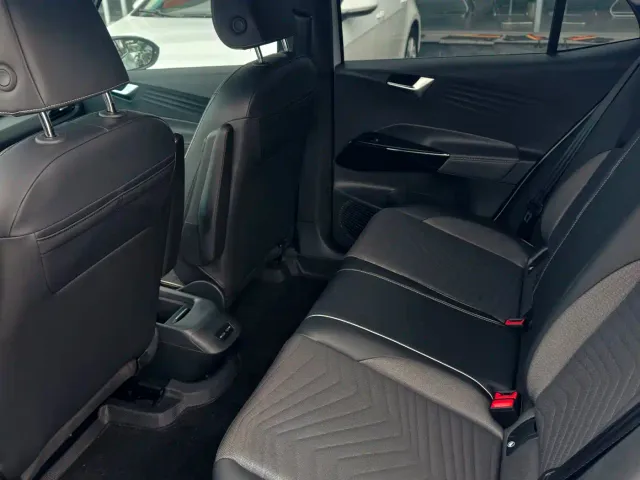 Volkswagen ID.3 — Фото автомобиля 7