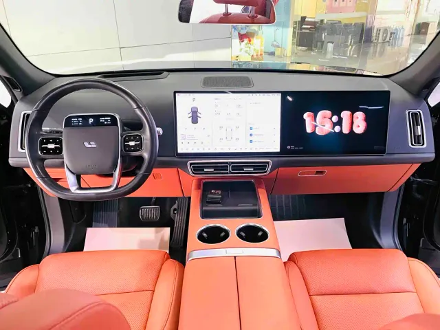 Li Auto L7 — Фото автомобиля 10
