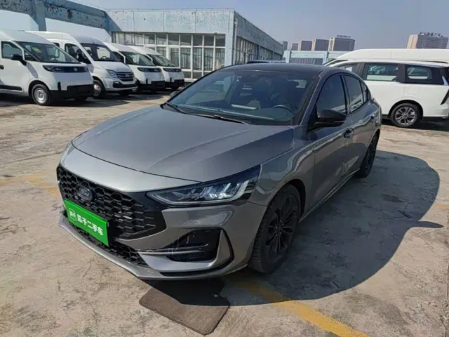 Фотография автомобиля — Ford Focus