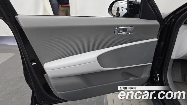 Hyundai Ioniq 6 — Фото автомобиля 13