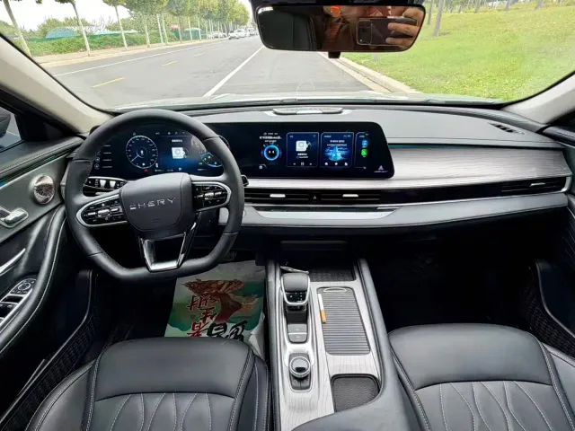 Chery Arrizo 8 — Фото автомобиля 6