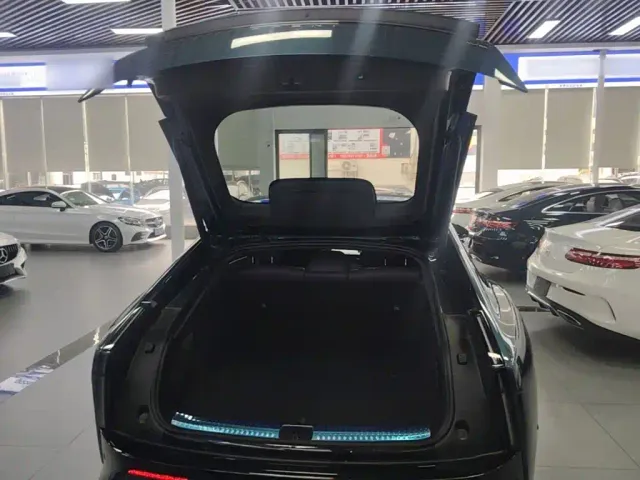 Xpeng P7 — Фото автомобиля 18