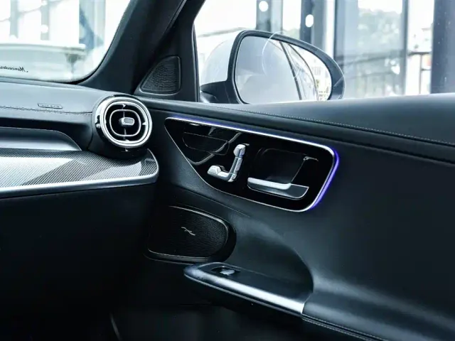 Mercedes-Benz C-Class — Фото автомобиля 13