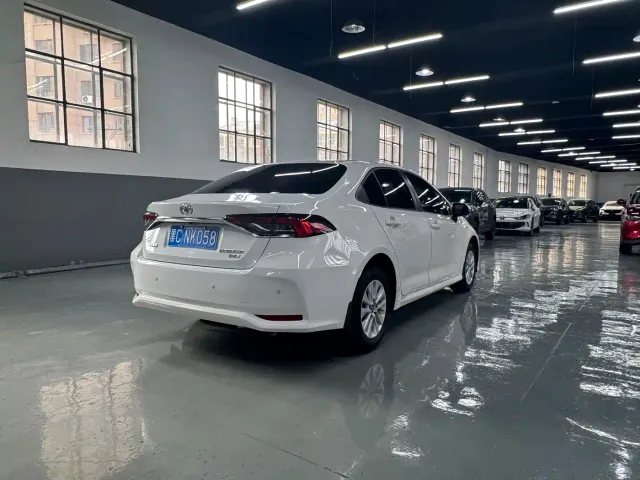 Toyota Corolla — Фото автомобиля 6