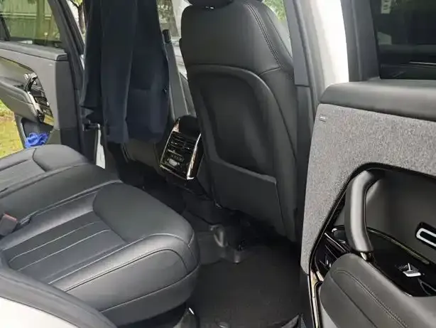 Land Rover Range Rover Sport — Фото автомобиля 16