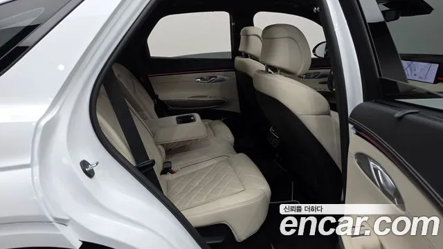 Genesis GV70 2.5T Бензин 2WD — Фото автомобиля 7