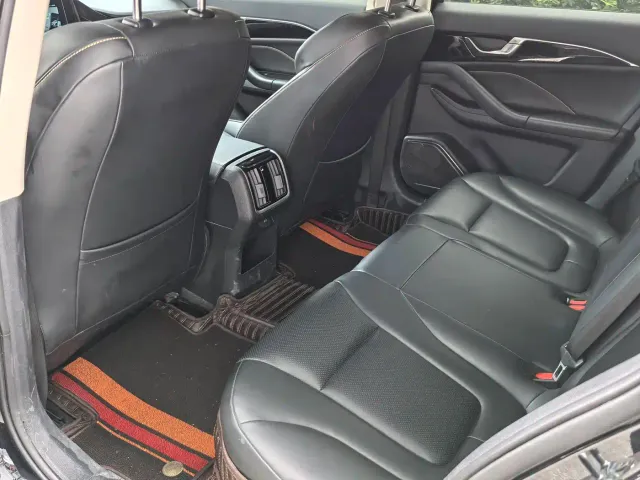 Bestune B70 — Фото автомобиля 14