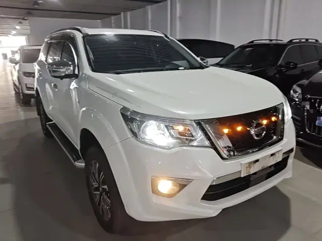 Nissan Terra — Фото автомобиля 3