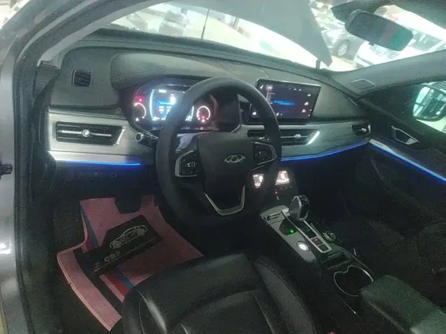 Chery Tiggo 8 — Фото автомобиля 9