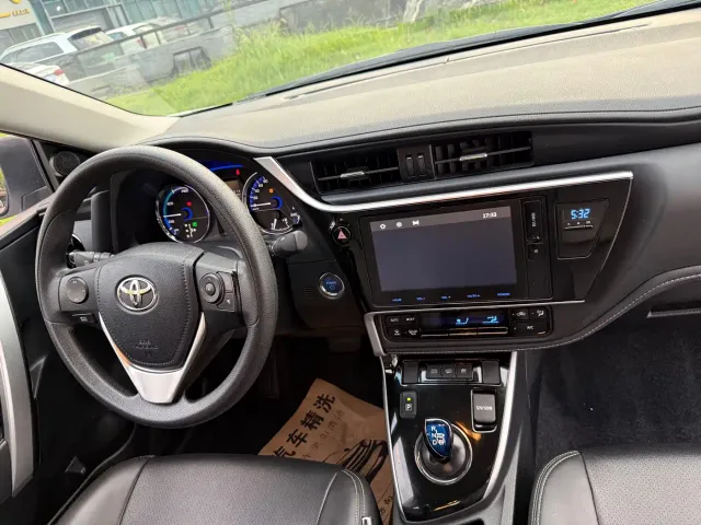 Toyota Corolla Twin Engine E+ — Фото автомобиля 18