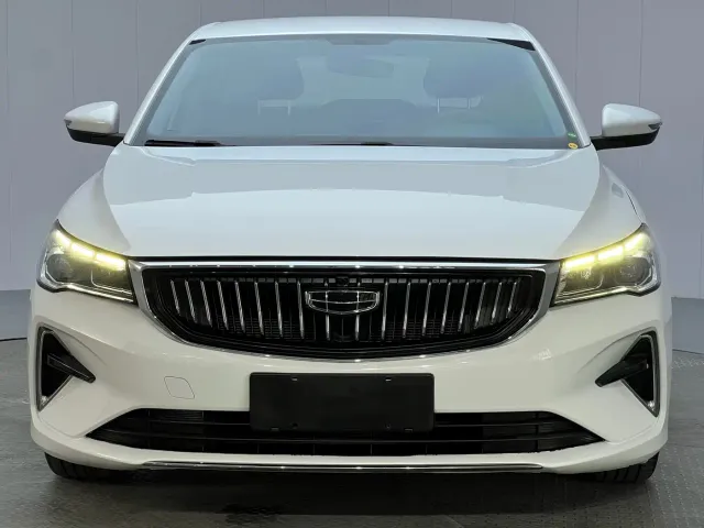 Geely Emgrand — Фото автомобиля 2