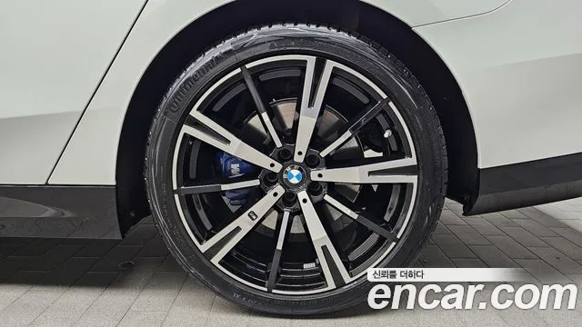 BMW 5-Series 5 серия (G60) 530i xDrive M Sport — Фото автомобиля 19