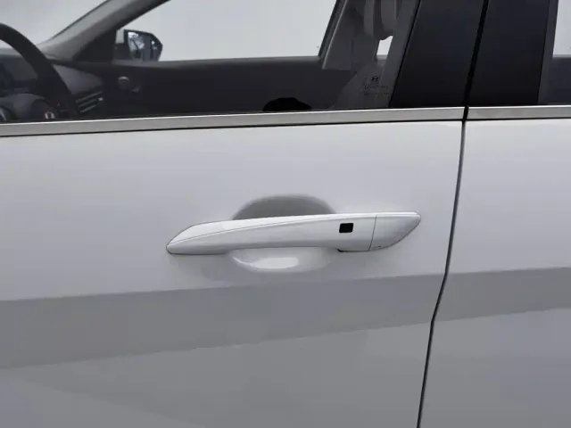 Hyundai Elantra — Фото автомобиля 18