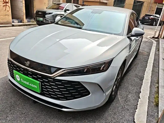 Фотография автомобиля — BYD Qin L